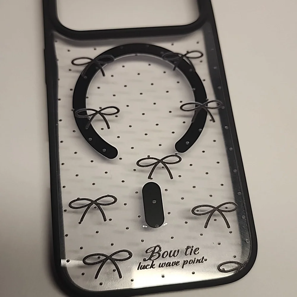 Brand new Apple IPhone 17 Pro Bow Silicone Phone case